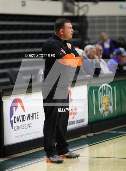 Thumbnail 2 in Waverly vs Warren (OHSAA D2 District Semi-Final) photogallery.