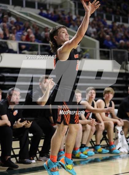 Thumbnail 3 in Waverly vs Warren (OHSAA D2 District Semi-Final) photogallery.