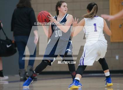 Thumbnail 2 in Amador vs. Johansen photogallery.