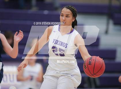 Thumbnail 3 in Amador vs. Johansen photogallery.