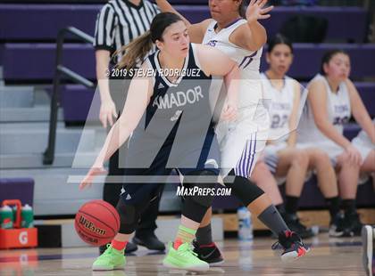 Thumbnail 1 in Amador vs. Johansen photogallery.