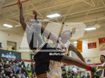 Thumbnail 3 in St. Anthony vs. St. Joseph Regional (Hoop Group NJ Tip Off Classic) photogallery.