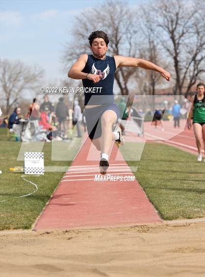 Thumbnail 2 in Pomona Invitational Boys Triple Jump photogallery.
