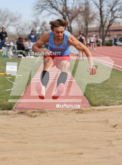 Thumbnail 3 in Pomona Invitational Boys Triple Jump photogallery.