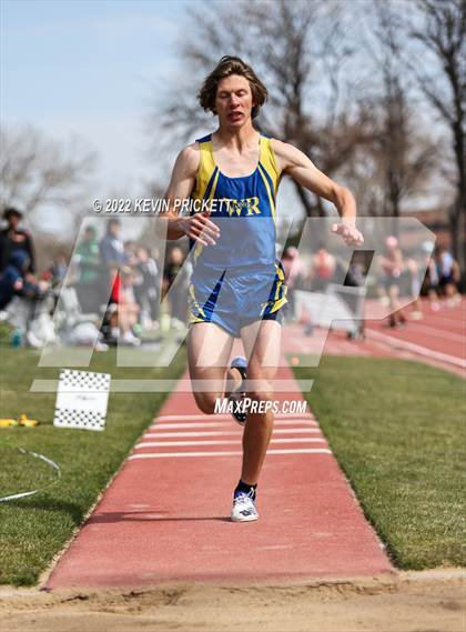 Thumbnail 2 in Pomona Invitational Boys Triple Jump photogallery.