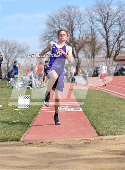 Thumbnail 3 in Pomona Invitational Boys Triple Jump photogallery.