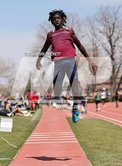 Thumbnail 3 in Pomona Invitational Boys Triple Jump photogallery.
