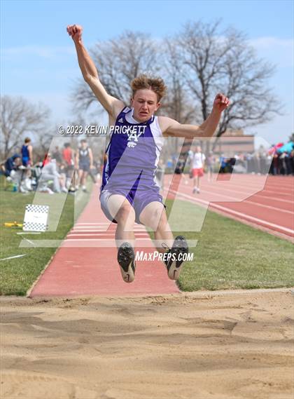 Thumbnail 3 in Pomona Invitational Boys Triple Jump photogallery.