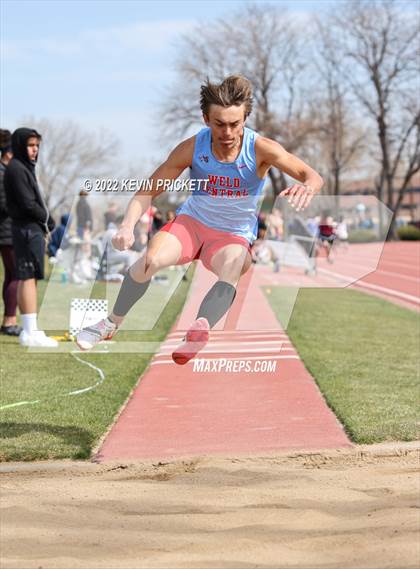 Thumbnail 3 in Pomona Invitational Boys Triple Jump photogallery.