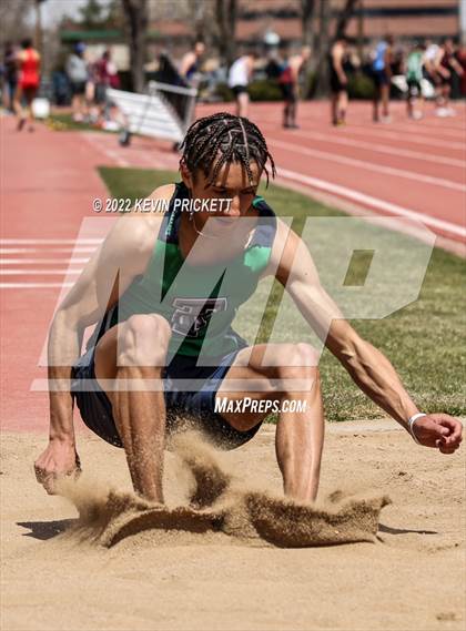 Thumbnail 3 in Pomona Invitational Boys Triple Jump photogallery.