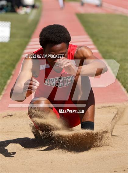 Thumbnail 3 in Pomona Invitational Boys Triple Jump photogallery.