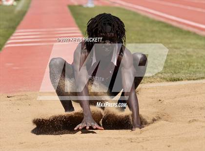 Thumbnail 1 in Pomona Invitational Boys Triple Jump photogallery.