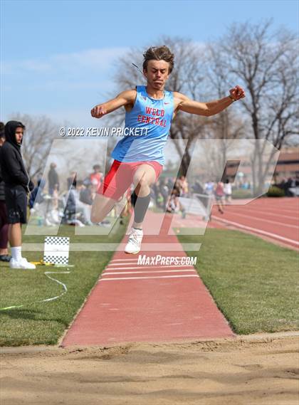 Thumbnail 2 in Pomona Invitational Boys Triple Jump photogallery.