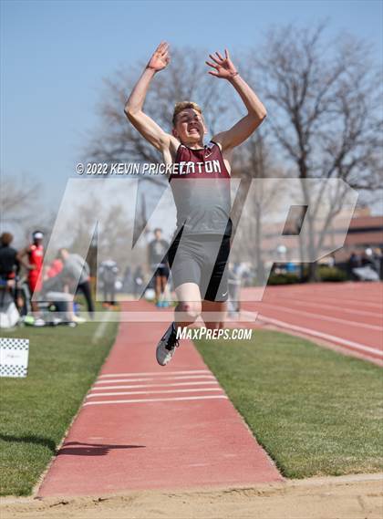 Thumbnail 2 in Pomona Invitational Boys Triple Jump photogallery.