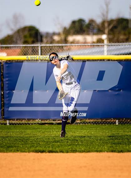 Thumbnail 3 in Northview vs. Los Osos (Sarah Cruz Memorial Tournament) photogallery.