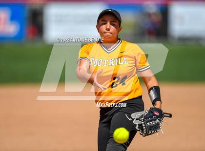 Thumbnail 3 in Los Alamitos vs. Foothill photogallery.