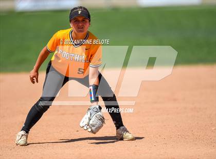 Thumbnail 3 in Los Alamitos vs. Foothill photogallery.