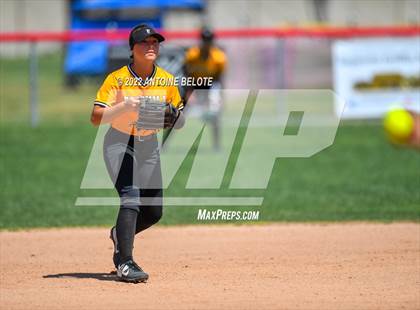 Thumbnail 2 in Los Alamitos vs. Foothill photogallery.