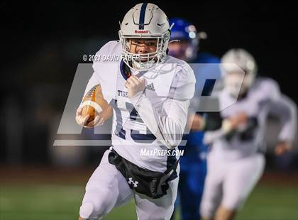 Thumbnail 3 in Hollidaysburg vs. Central Mountain photogallery.