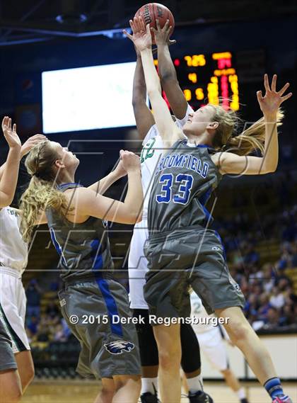 Thumbnail 3 in Broomfield vs Thunder Ridge (CHSAA 5A Final) photogallery.