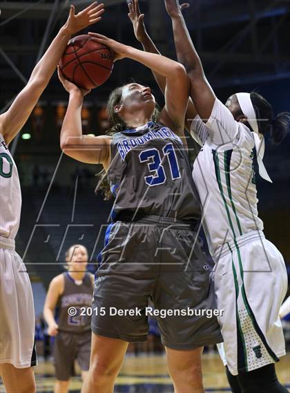 Thumbnail 3 in Broomfield vs Thunder Ridge (CHSAA 5A Final) photogallery.