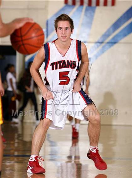 Thumbnail 2 in El Modena vs. Tesoro (O.C. North-South Challenge) photogallery.