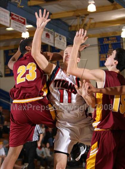 Thumbnail 2 in El Modena vs. Tesoro (O.C. North-South Challenge) photogallery.