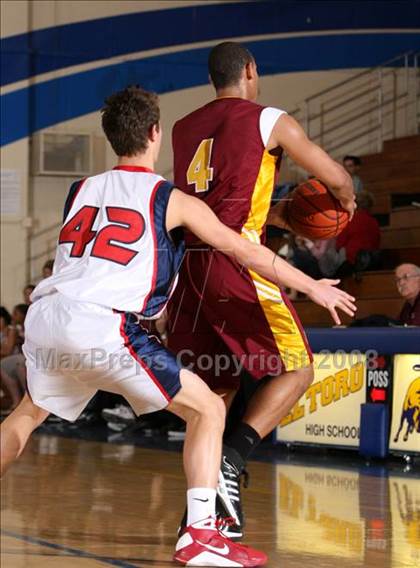 Thumbnail 2 in El Modena vs. Tesoro (O.C. North-South Challenge) photogallery.