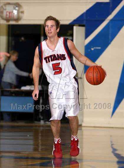 Thumbnail 2 in El Modena vs. Tesoro (O.C. North-South Challenge) photogallery.