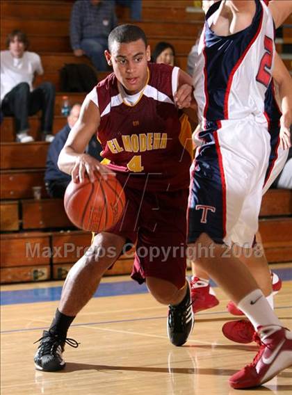 Thumbnail 3 in El Modena vs. Tesoro (O.C. North-South Challenge) photogallery.