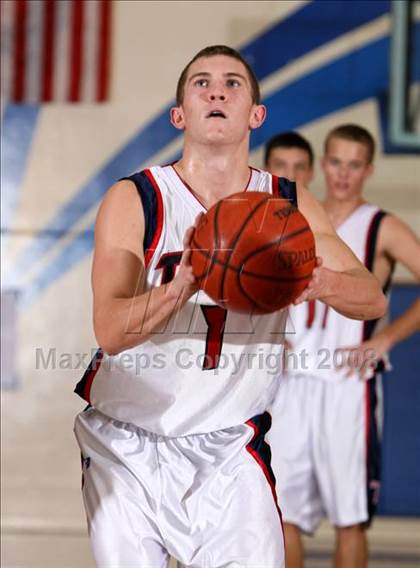 Thumbnail 1 in El Modena vs. Tesoro (O.C. North-South Challenge) photogallery.