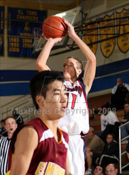 Thumbnail 2 in El Modena vs. Tesoro (O.C. North-South Challenge) photogallery.