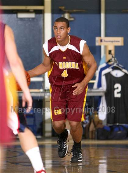 Thumbnail 3 in El Modena vs. Tesoro (O.C. North-South Challenge) photogallery.