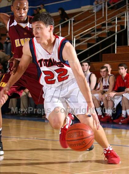 Thumbnail 2 in El Modena vs. Tesoro (O.C. North-South Challenge) photogallery.