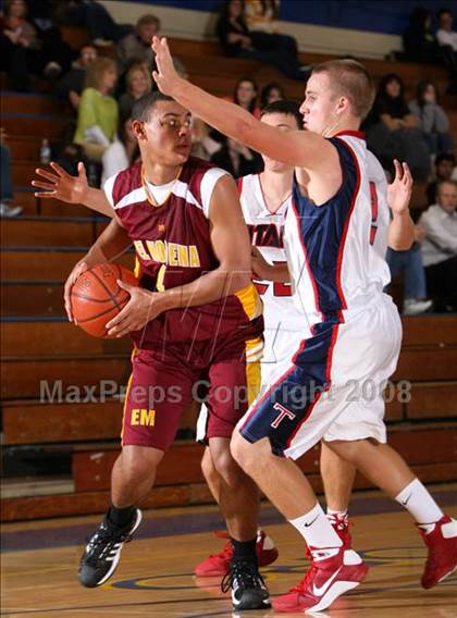 Thumbnail 2 in El Modena vs. Tesoro (O.C. North-South Challenge) photogallery.