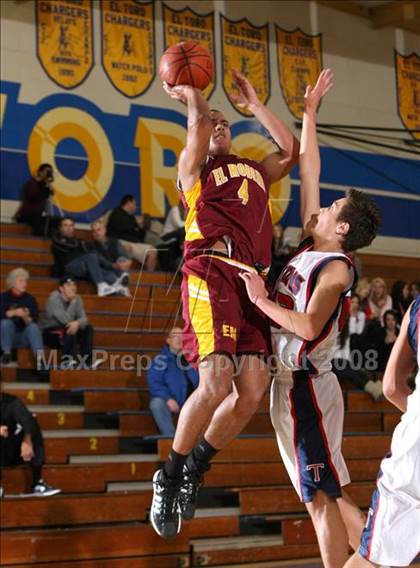 Thumbnail 1 in El Modena vs. Tesoro (O.C. North-South Challenge) photogallery.