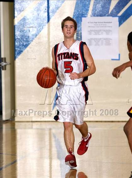 Thumbnail 3 in El Modena vs. Tesoro (O.C. North-South Challenge) photogallery.