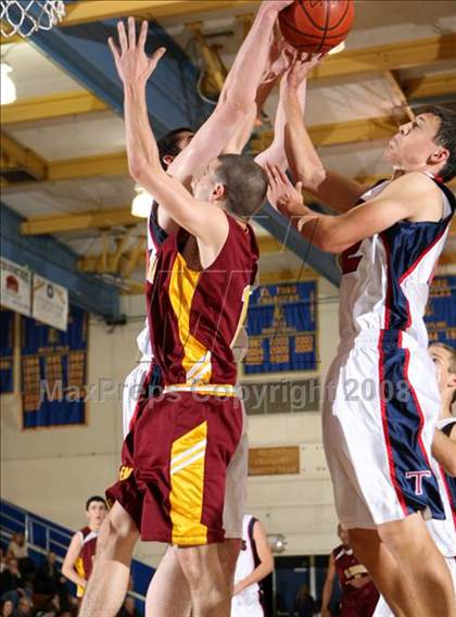 Thumbnail 1 in El Modena vs. Tesoro (O.C. North-South Challenge) photogallery.