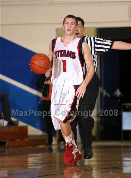 Thumbnail 3 in El Modena vs. Tesoro (O.C. North-South Challenge) photogallery.