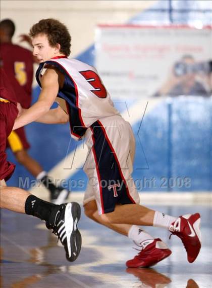 Thumbnail 2 in El Modena vs. Tesoro (O.C. North-South Challenge) photogallery.