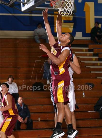 Thumbnail 1 in El Modena vs. Tesoro (O.C. North-South Challenge) photogallery.