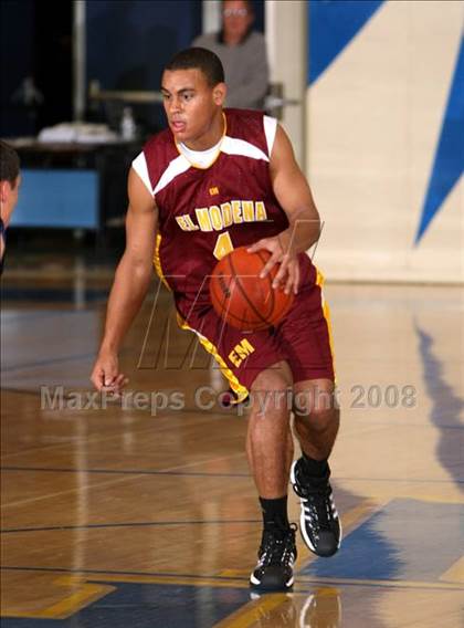 Thumbnail 3 in El Modena vs. Tesoro (O.C. North-South Challenge) photogallery.