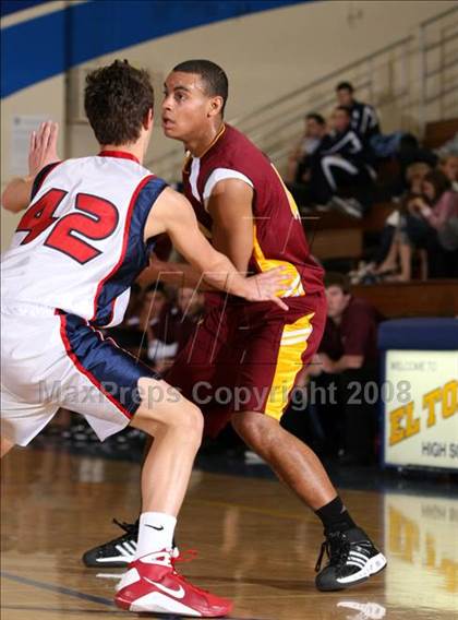 Thumbnail 3 in El Modena vs. Tesoro (O.C. North-South Challenge) photogallery.
