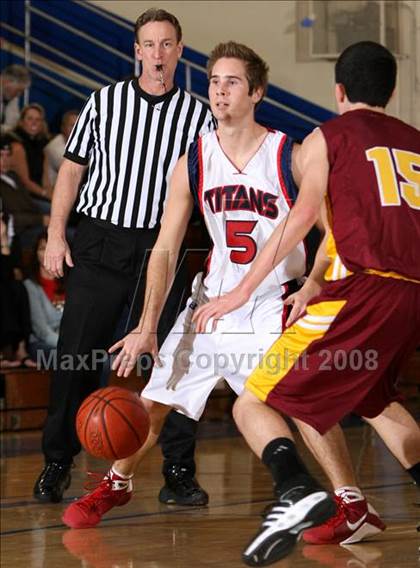 Thumbnail 3 in El Modena vs. Tesoro (O.C. North-South Challenge) photogallery.