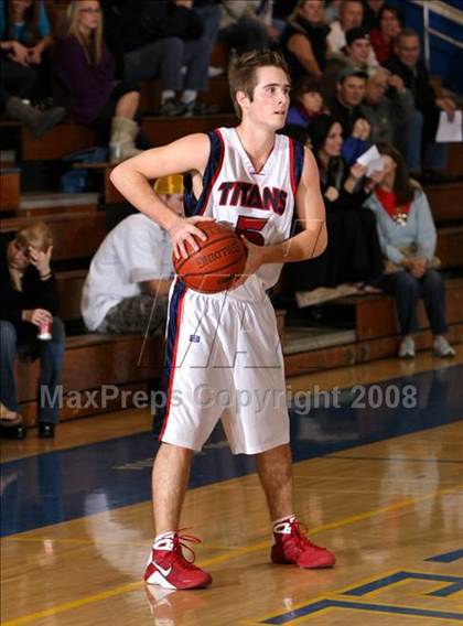 Thumbnail 2 in El Modena vs. Tesoro (O.C. North-South Challenge) photogallery.