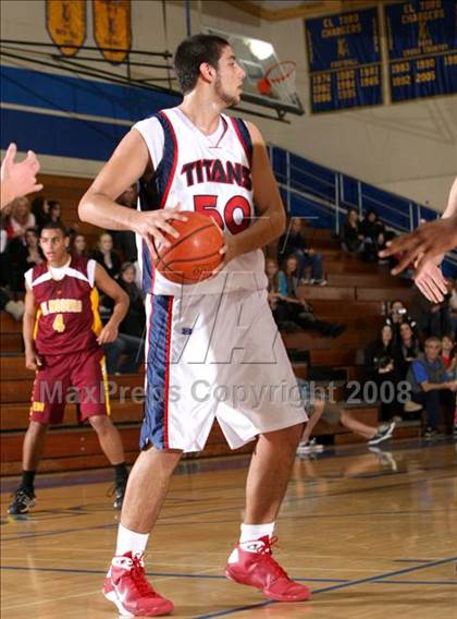 Thumbnail 3 in El Modena vs. Tesoro (O.C. North-South Challenge) photogallery.