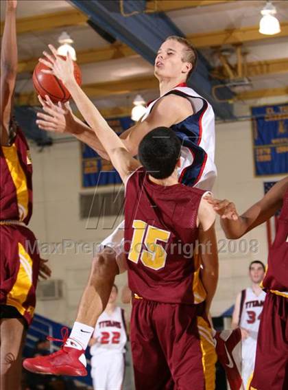Thumbnail 1 in El Modena vs. Tesoro (O.C. North-South Challenge) photogallery.