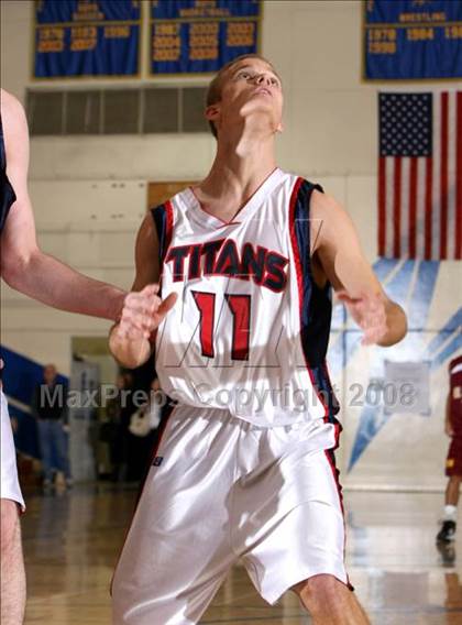 Thumbnail 2 in El Modena vs. Tesoro (O.C. North-South Challenge) photogallery.