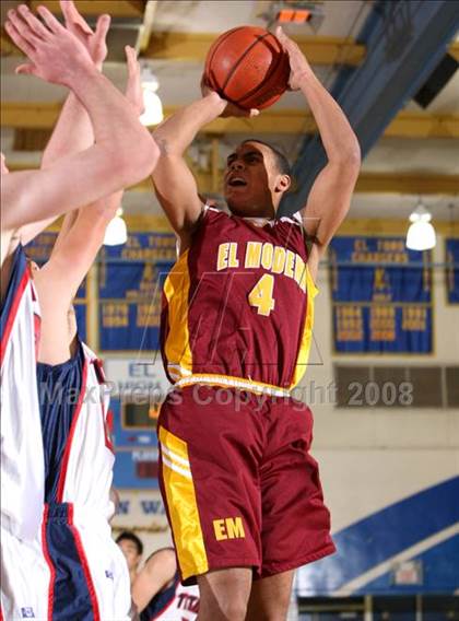 Thumbnail 2 in El Modena vs. Tesoro (O.C. North-South Challenge) photogallery.