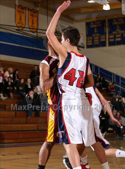 Thumbnail 1 in El Modena vs. Tesoro (O.C. North-South Challenge) photogallery.